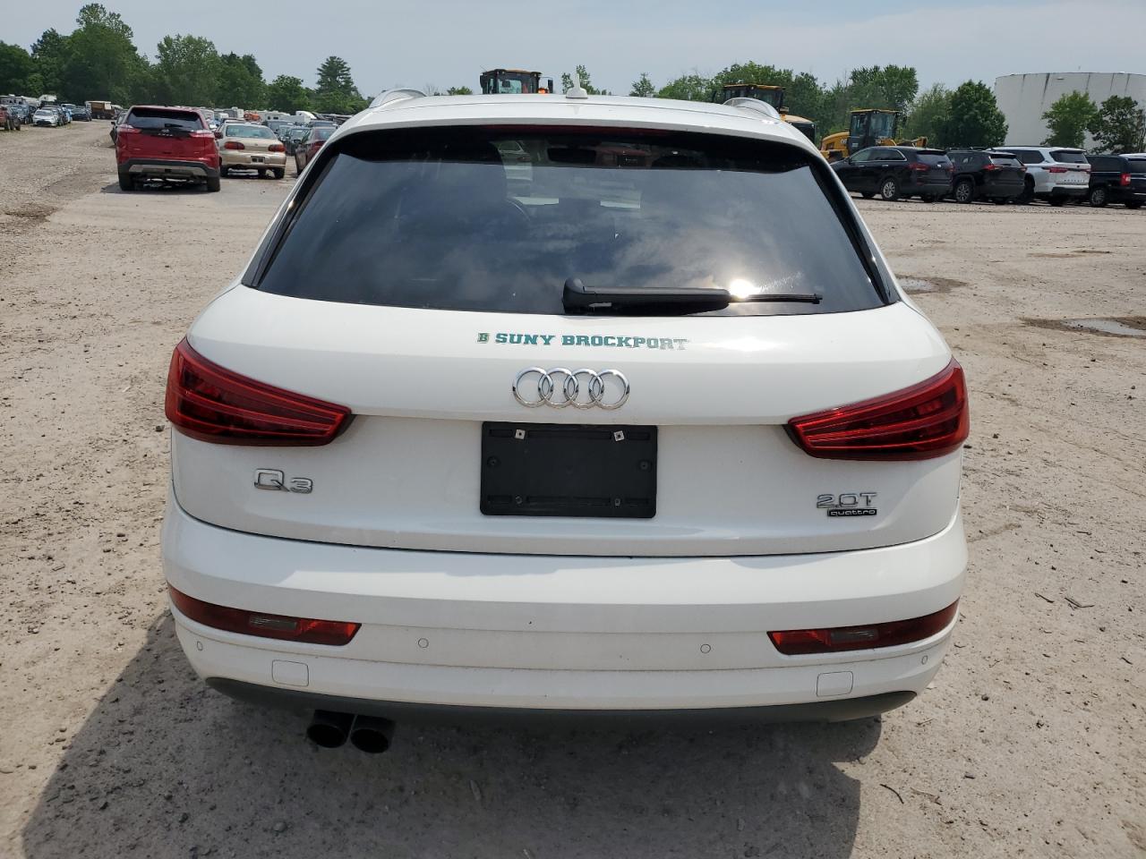 WA1ECCFS7JR035231 2018 Audi Q3 Premium