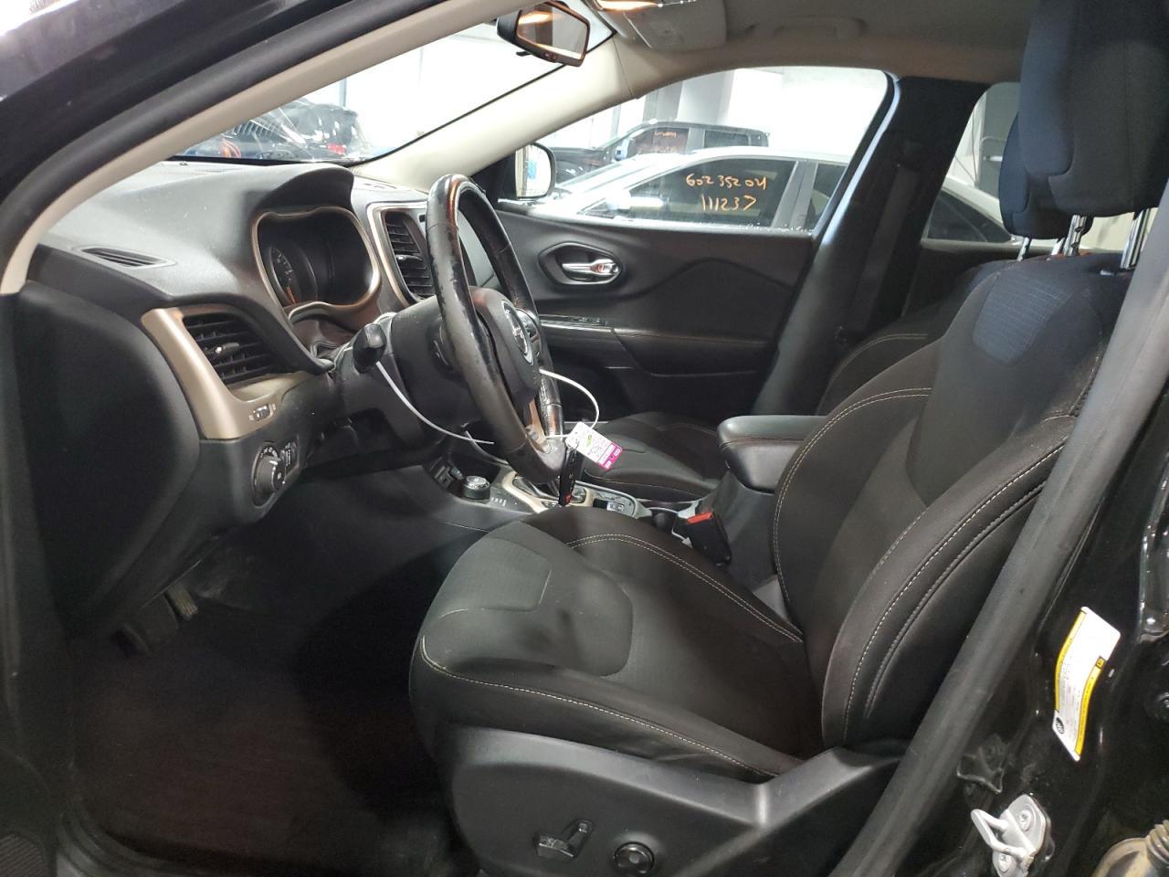 1C4PJMCSXGW221113 2016 Jeep Cherokee Latitude