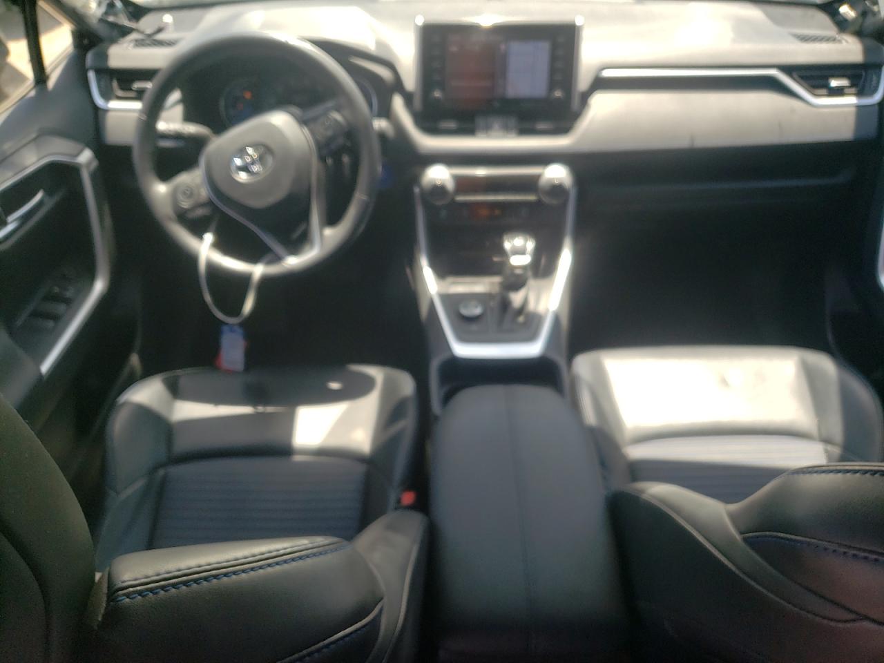 JTMEWRFV5LJ039158 2020 Toyota Rav4 Xse