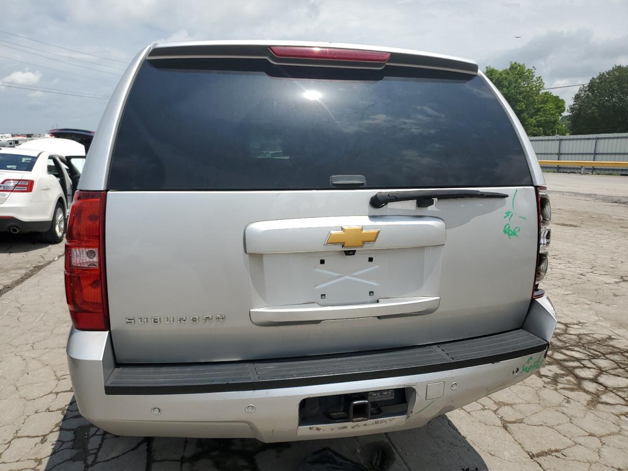 1GNSCJE0XER228158 2014 Chevrolet Suburban C1500 Lt