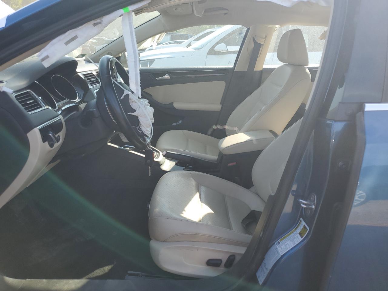 3VWL17AJ6HM383670 2017 Volkswagen Jetta Sel