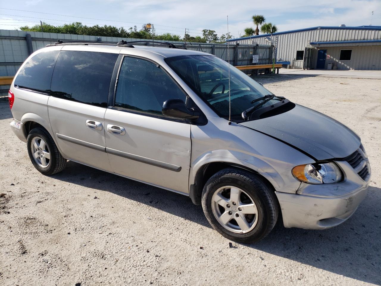 1D4GP45R25B115545 2005 Dodge Caravan Sxt