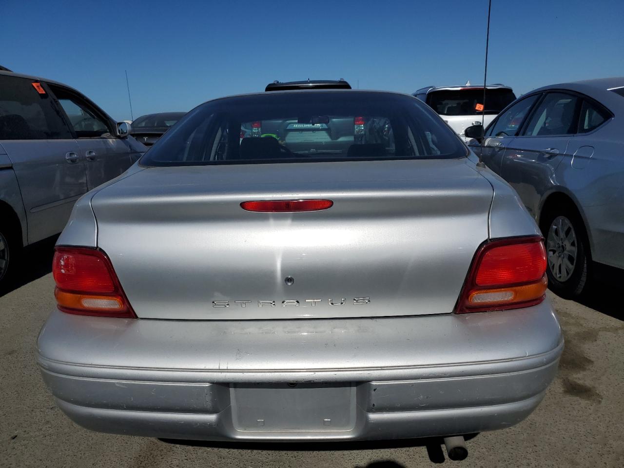 1B3EJ46X6YN188277 2000 Dodge Stratus Se