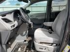 TOYOTA SIENNA LE photo