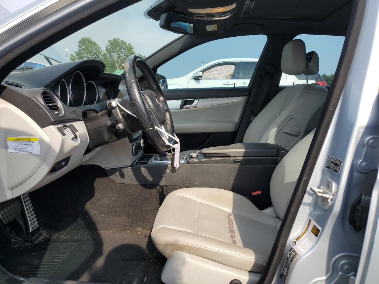 WDDGF8AB0DA866010 2013 Mercedes-Benz C 300 4Matic