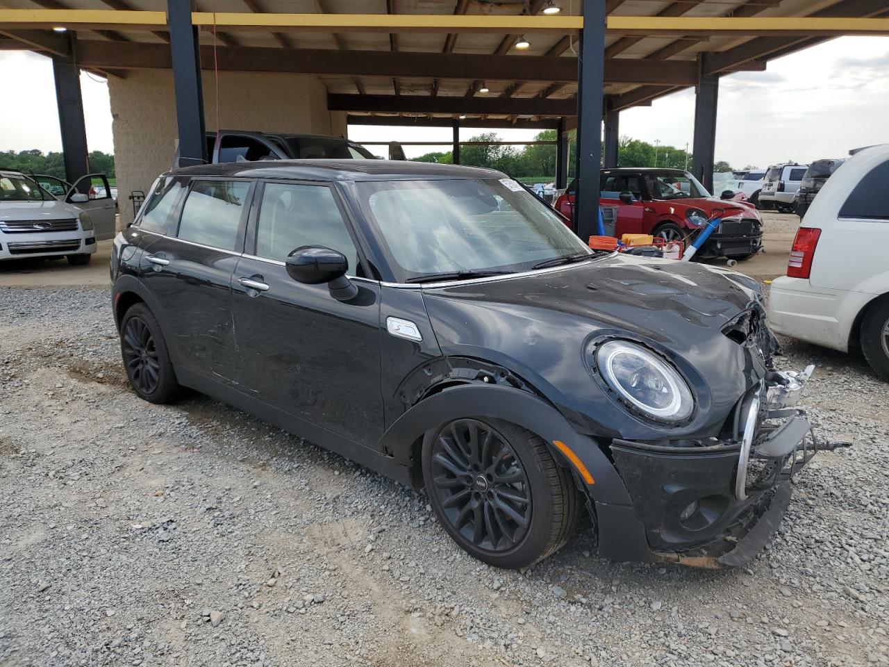 2024 Mini Cooper S Clubman vin: WMWLV7C0XR2V47441