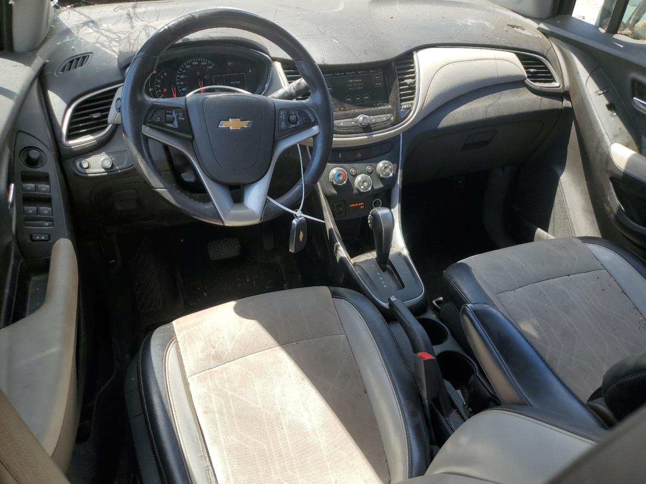 3GNCJLSB1KL269048 2019 Chevrolet Trax 1Lt