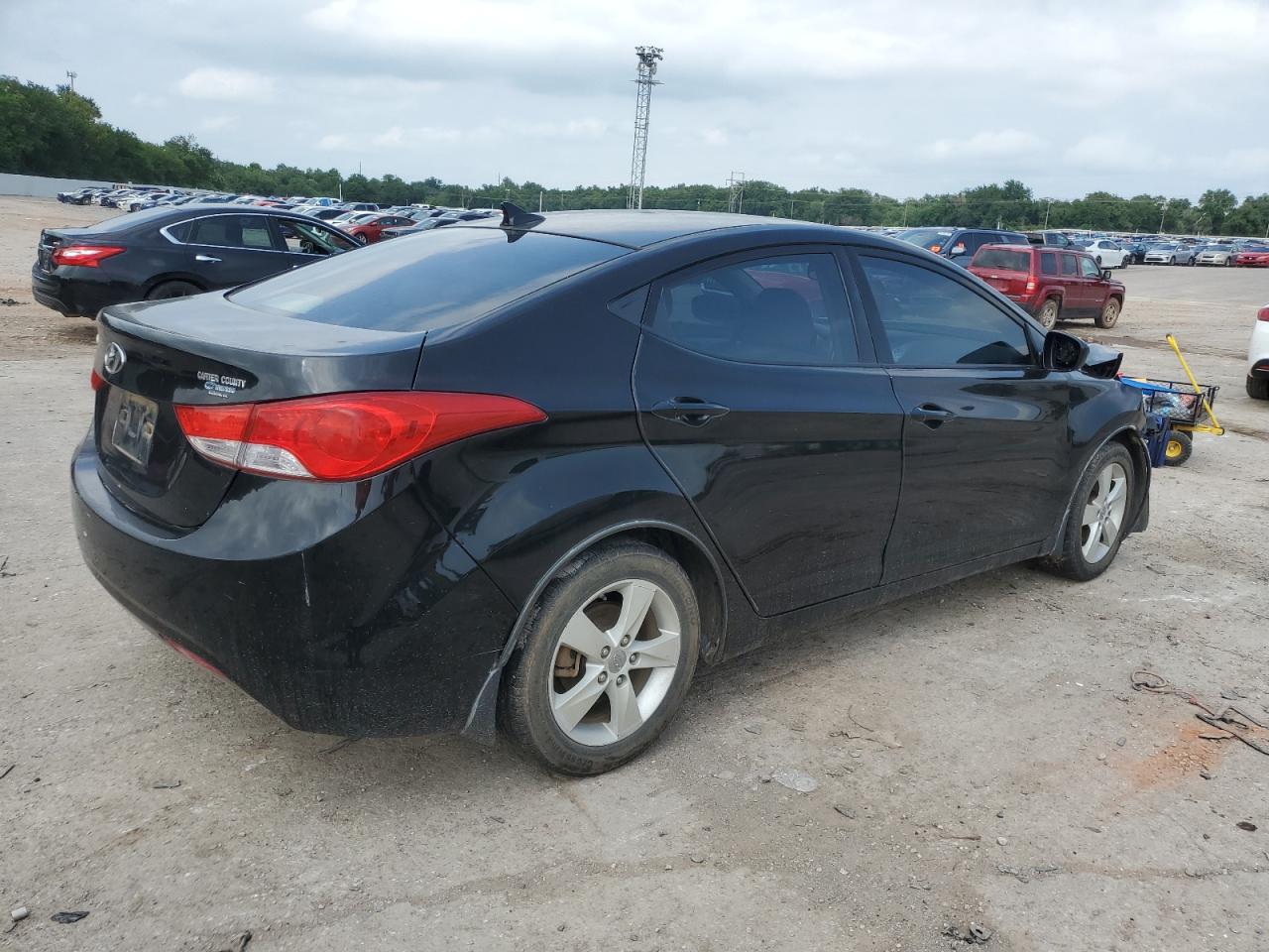 KMHDH4AE3DU851943 2013 Hyundai Elantra Gls