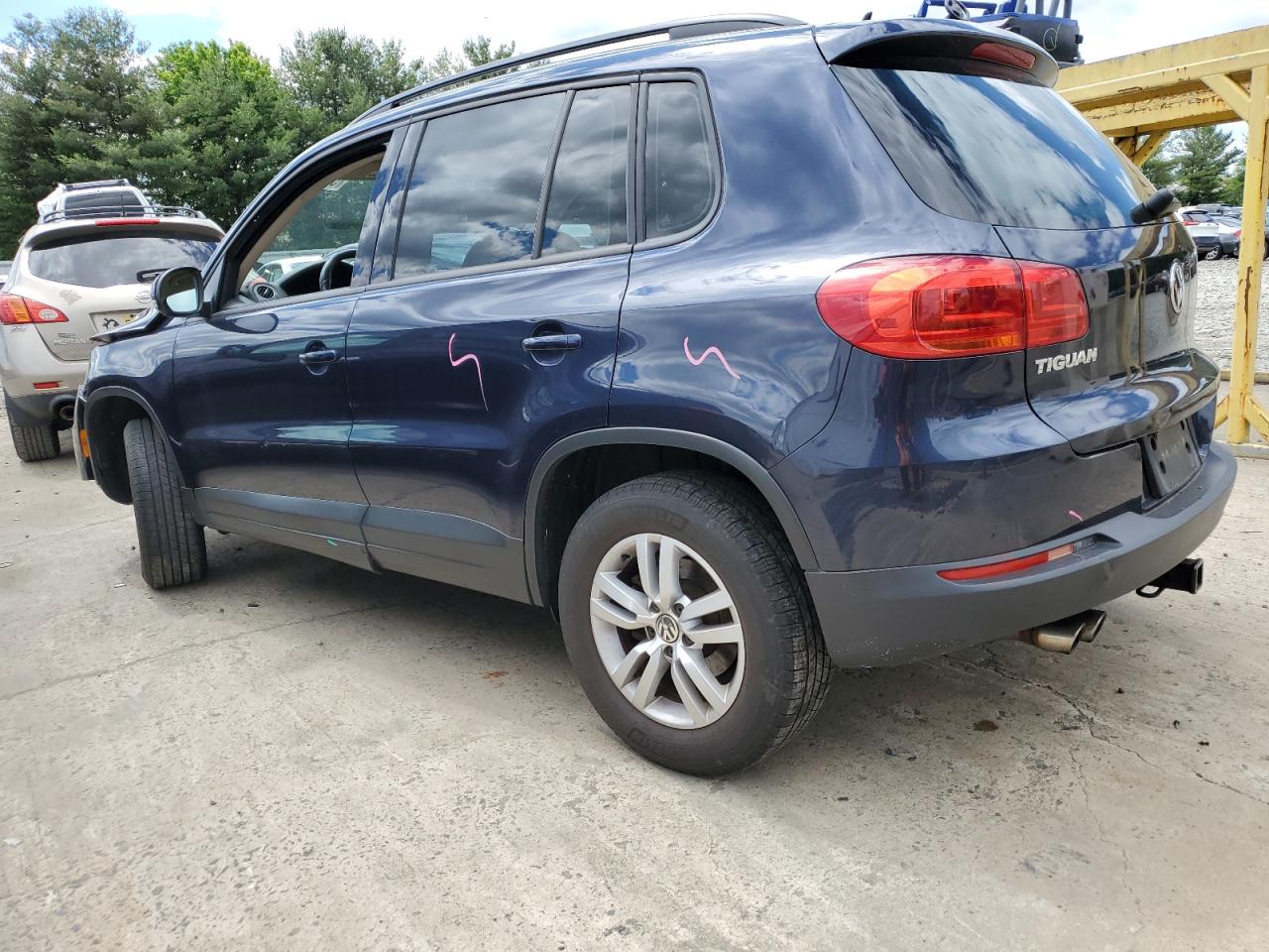 WVGAV7AXXGW574571 2016 Volkswagen Tiguan S