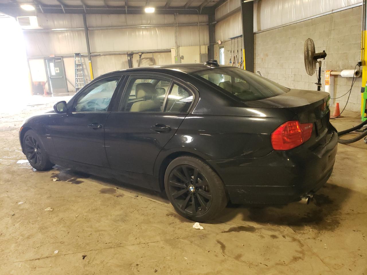 WBAPK7C55BA973040 2011 BMW 328 Xi