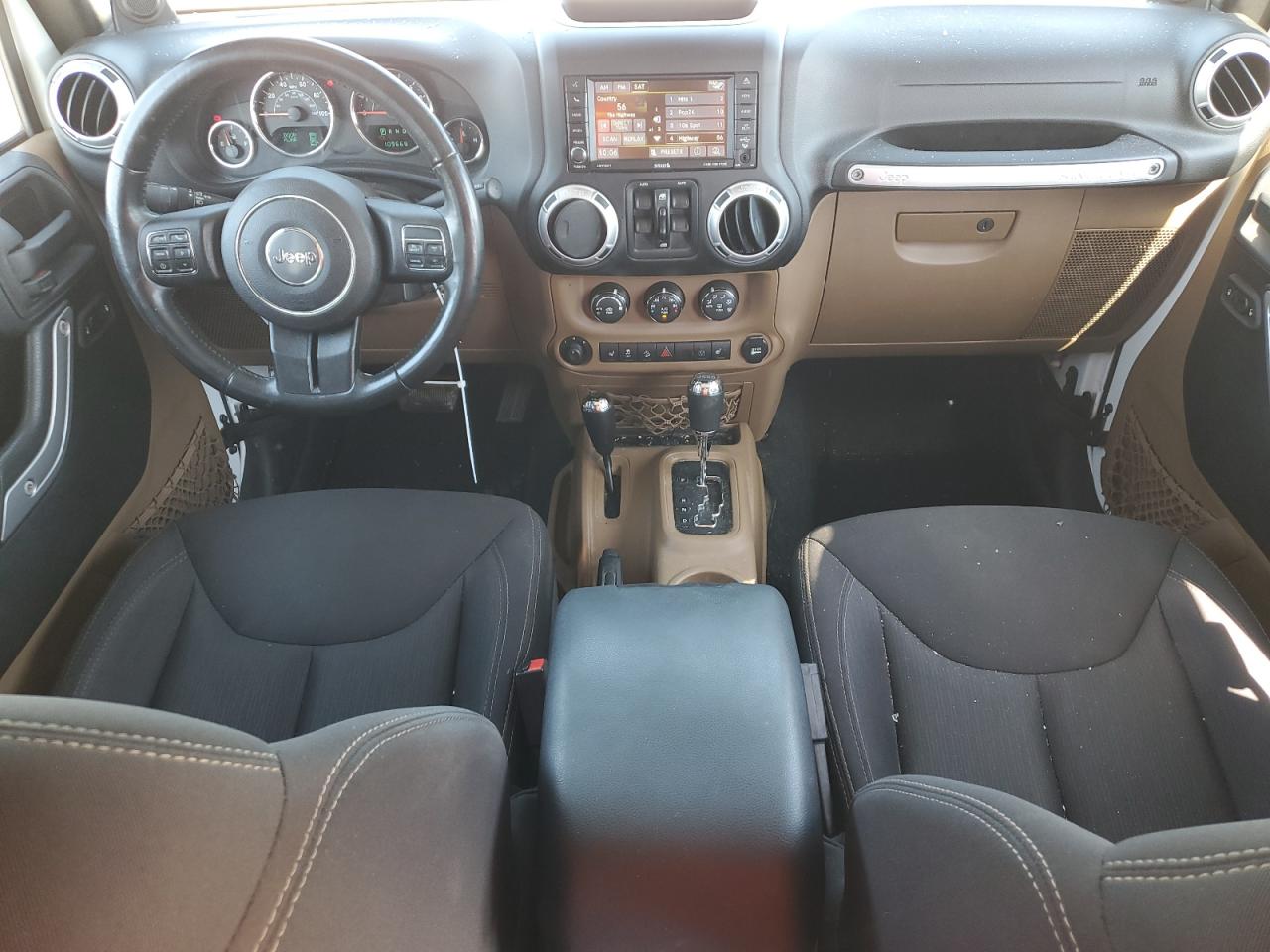 1C4BJWEG4EL256081 2014 Jeep Wrangler Unlimited Sahara