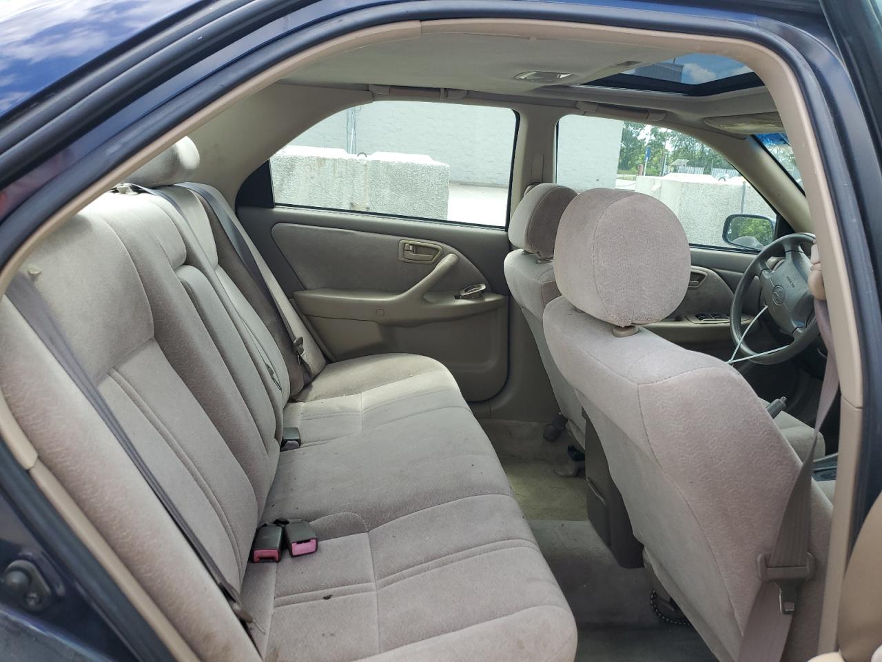 4T1BF22K8XU076582 1999 Toyota Camry Le
