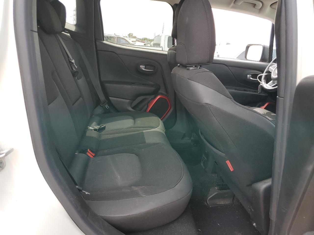 ZACCJBCT7GPE19138 2016 Jeep Renegade Trailhawk