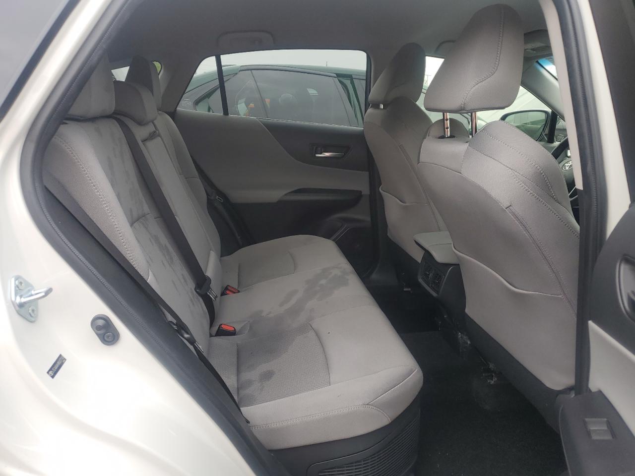 JTEAAAAHXMJ077143 2021 Toyota Venza Le