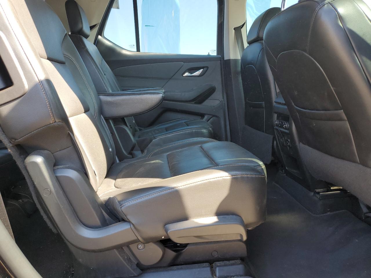 1GNERKKWXJJ164724 2018 Chevrolet Traverse Premier