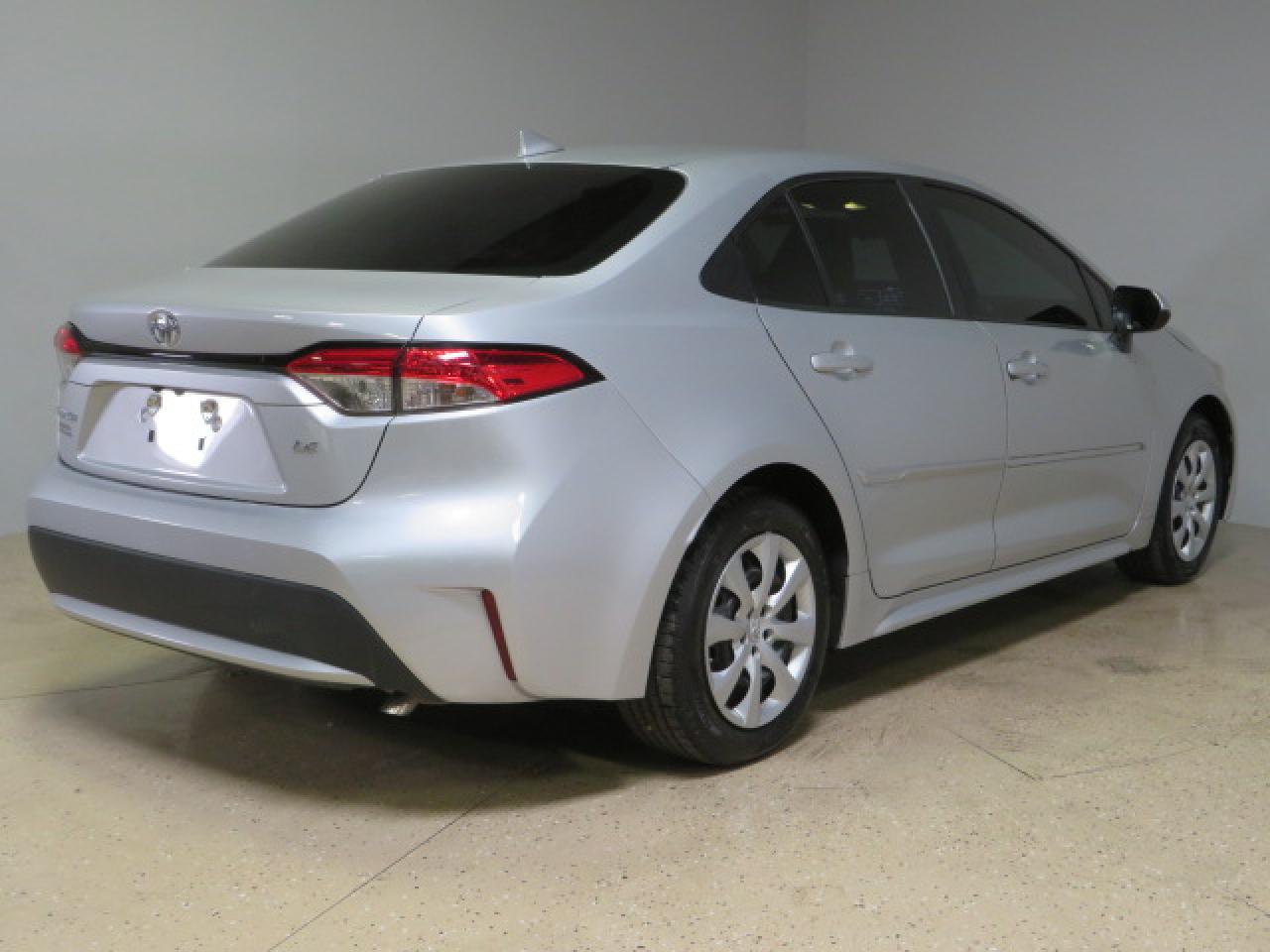 2020 Toyota Corolla Le vin: 5YFEPRAEXLP071670