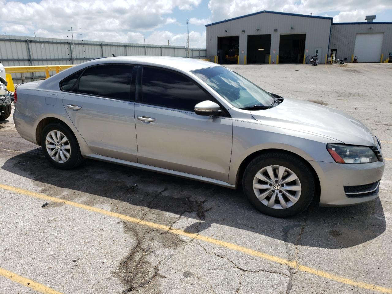 Lot #2628909240 2012 VOLKSWAGEN PASSAT S