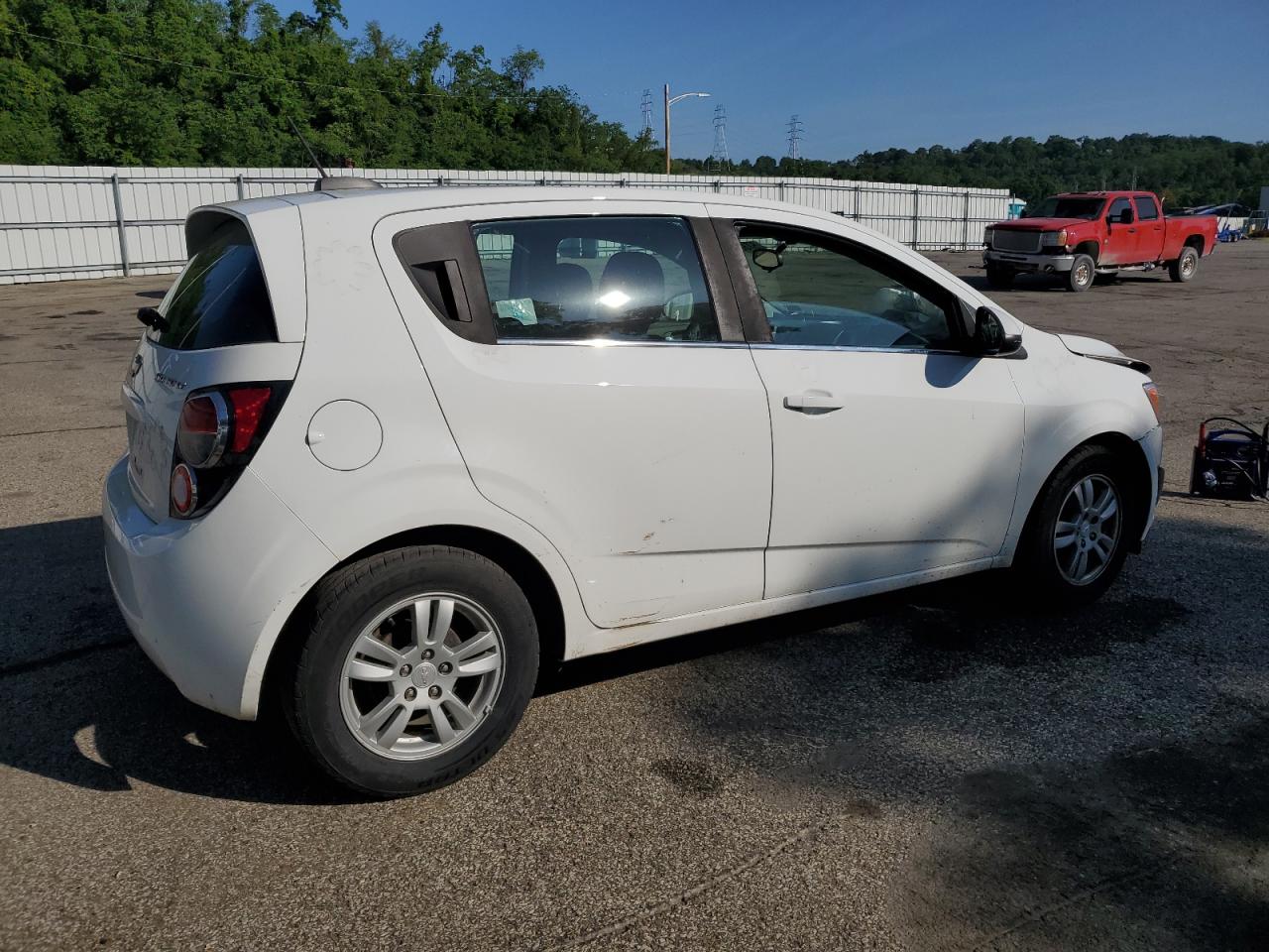 1G1JC6SGXF4133917 2015 Chevrolet Sonic Lt