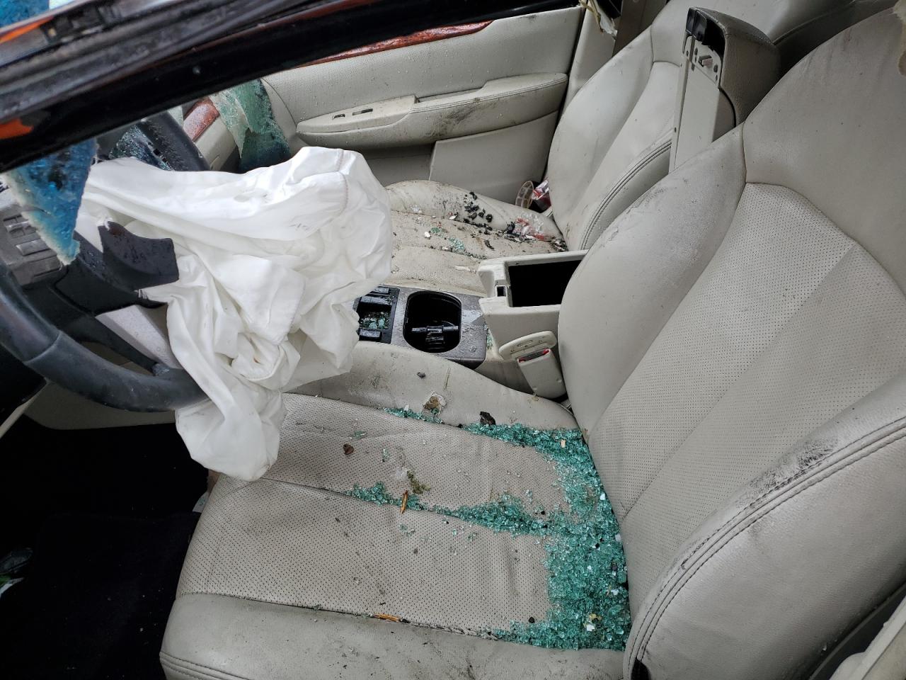 4S4BRDLC9A2365015 2010 Subaru Outback 3.6R Limited