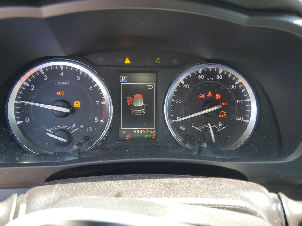 5TDKZRFH7JS241777 2018 Toyota Highlander Se