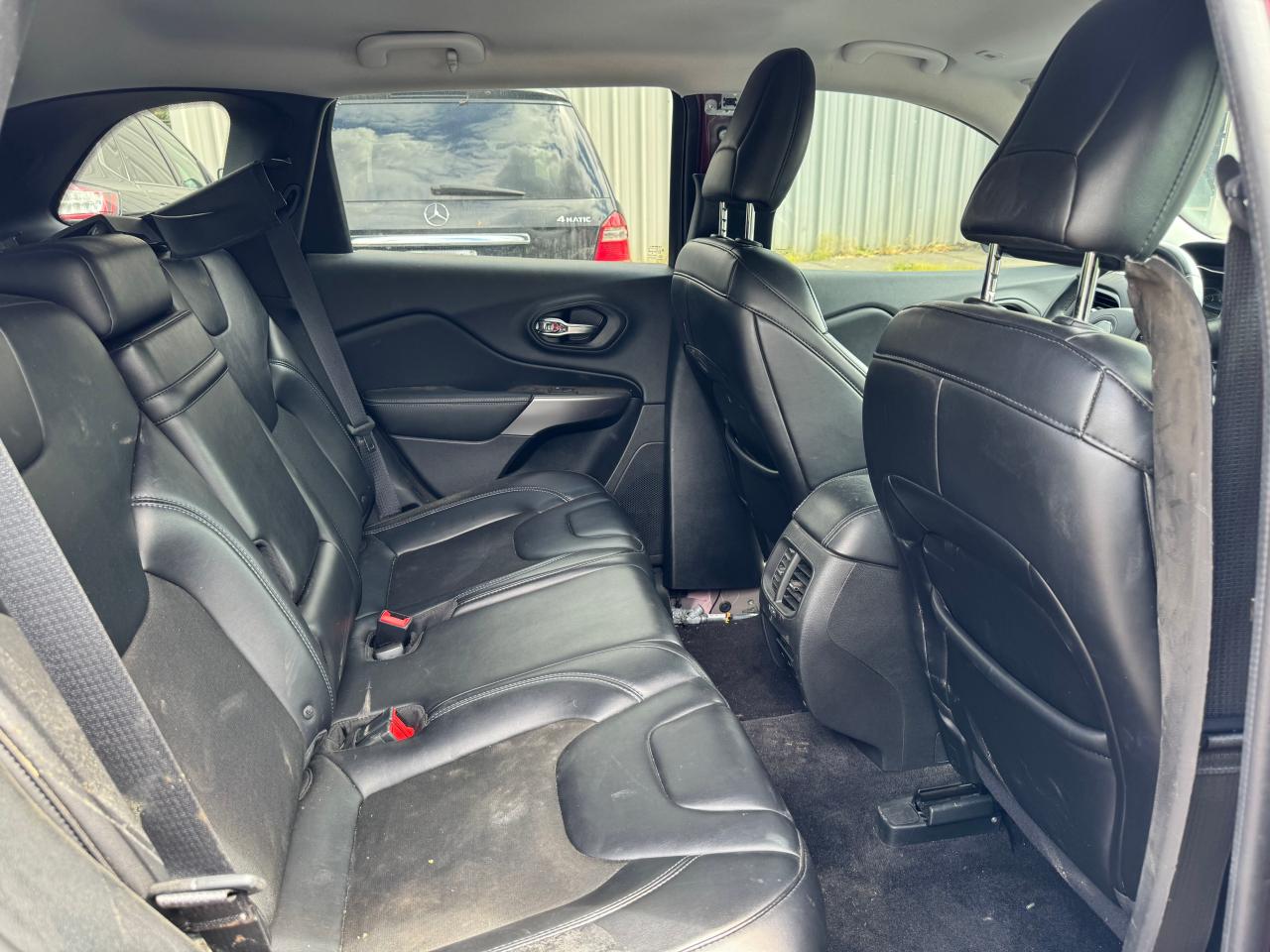 1C4PJMLX4KD224413 2019 Jeep Cherokee Latitude Plus