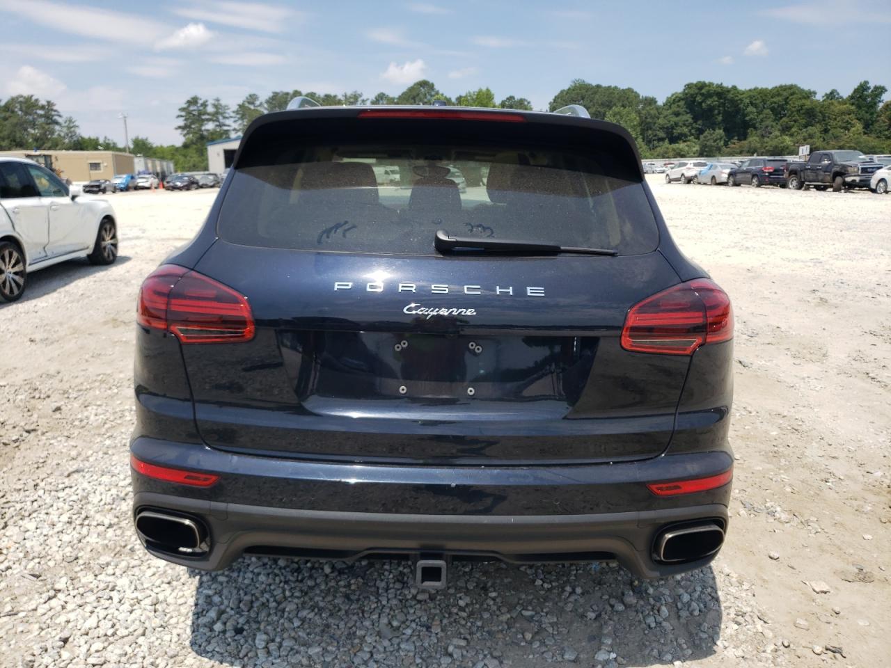 WP1AA2A21GLA08662 2016 Porsche Cayenne