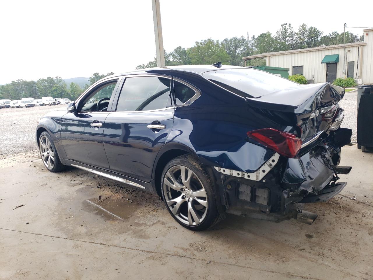 2018 Infiniti Q70L 3.7 Luxe vin: JN1BY1PP8JM330007