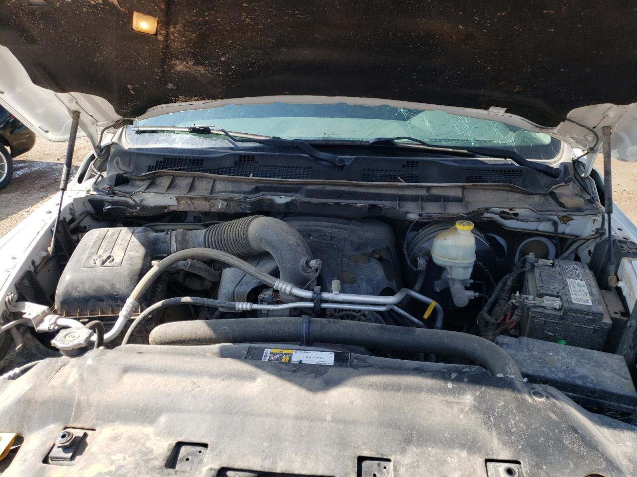 1C6RR6LT1FS663555 2015 Ram 1500 Slt