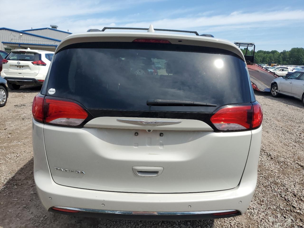 2C4RC1BG5HR711905 2017 Chrysler Pacifica Touring L