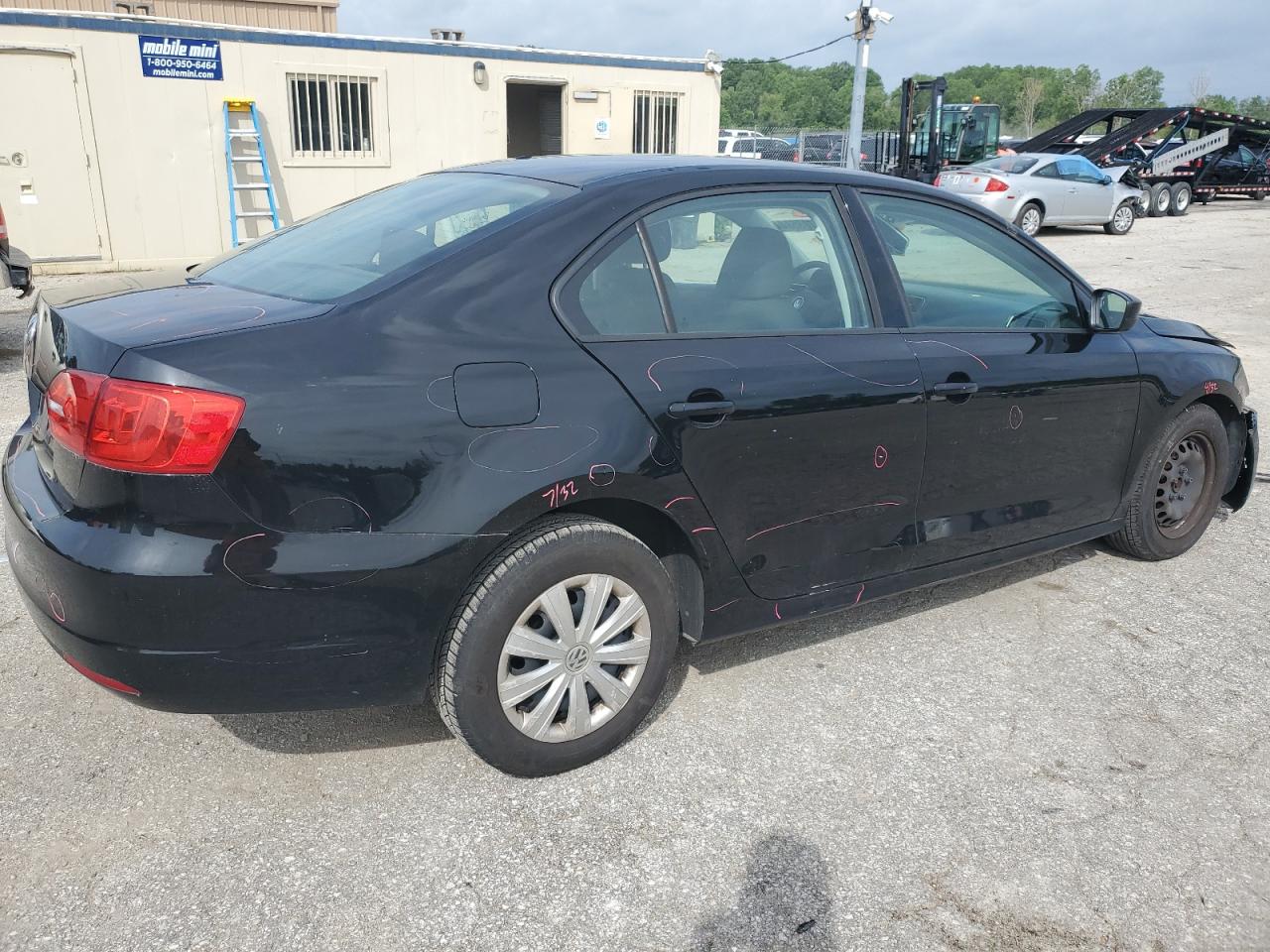 2013 Volkswagen Jetta Base vin: 3VW2K7AJ4DM277320