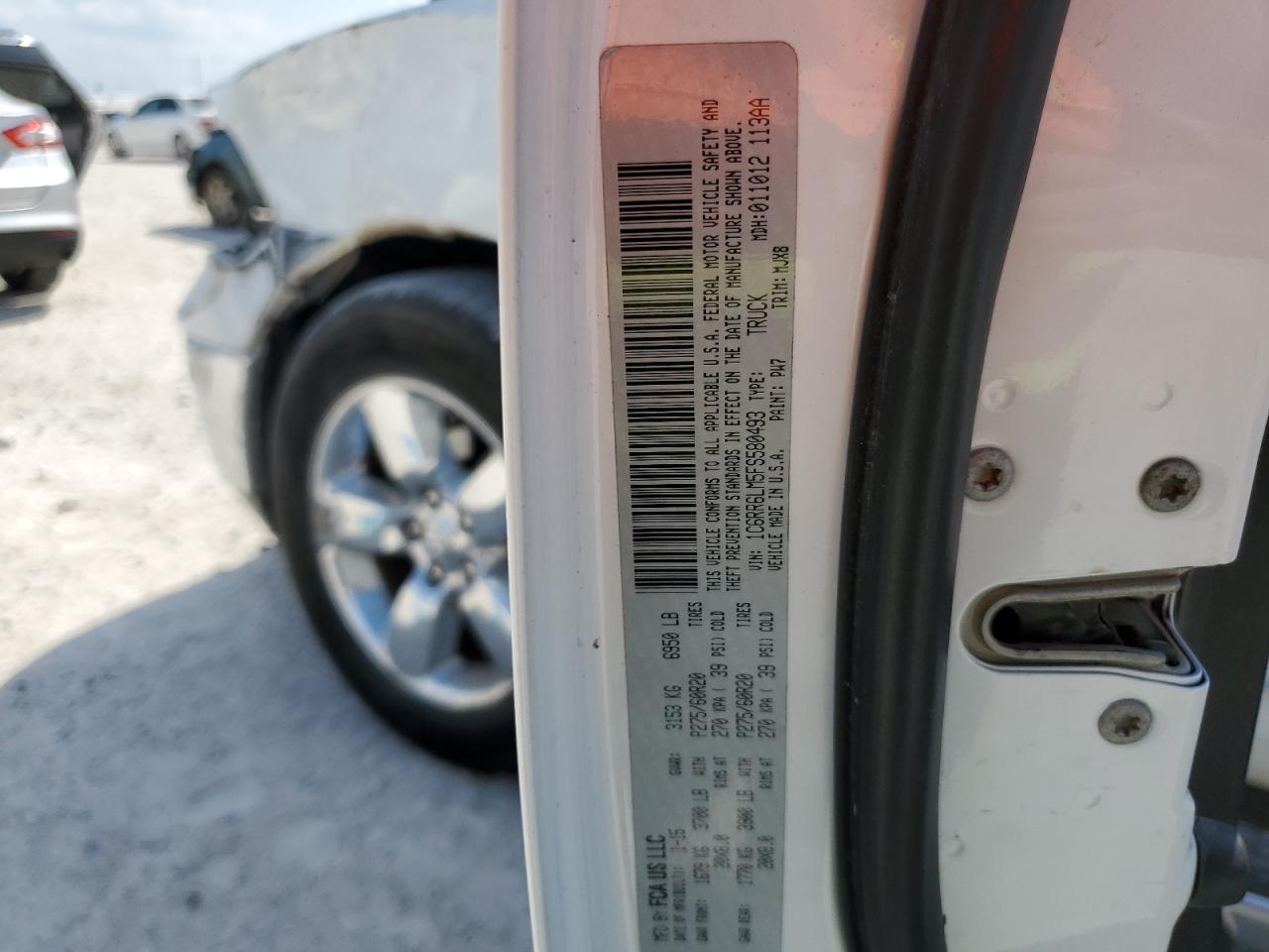 1C6RR6LM5FS580493 2015 Ram 1500 Slt