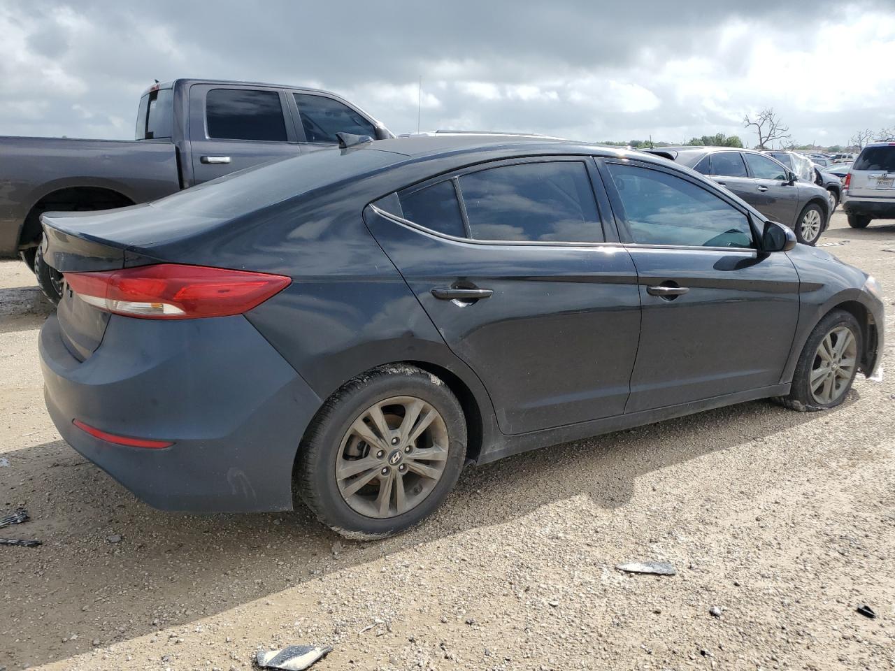 2018 Hyundai Elantra Sel vin: 5NPD84LF4JH315888