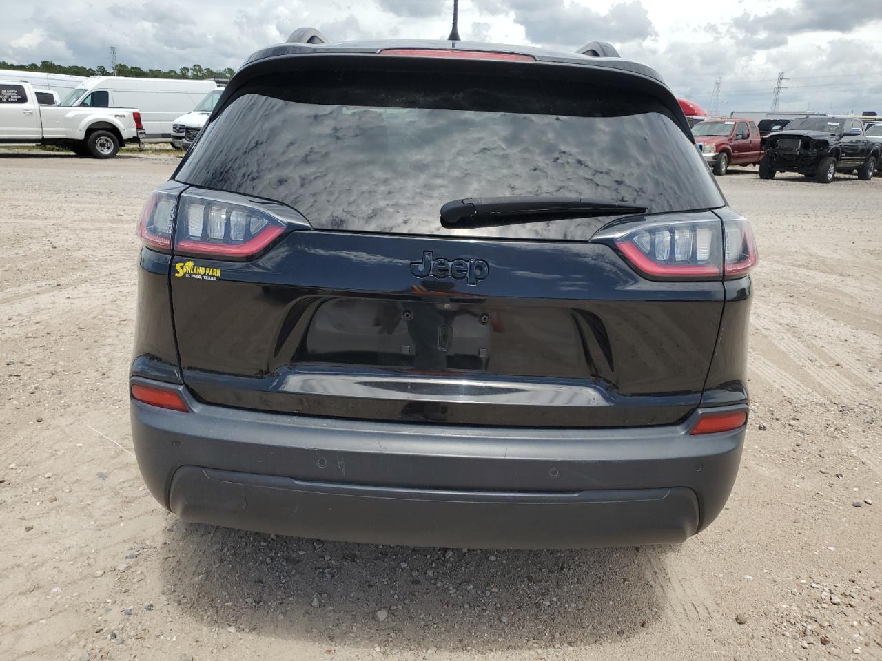 2020 Jeep Cherokee Latitude Plus vin: 1C4PJLLB9LD570859