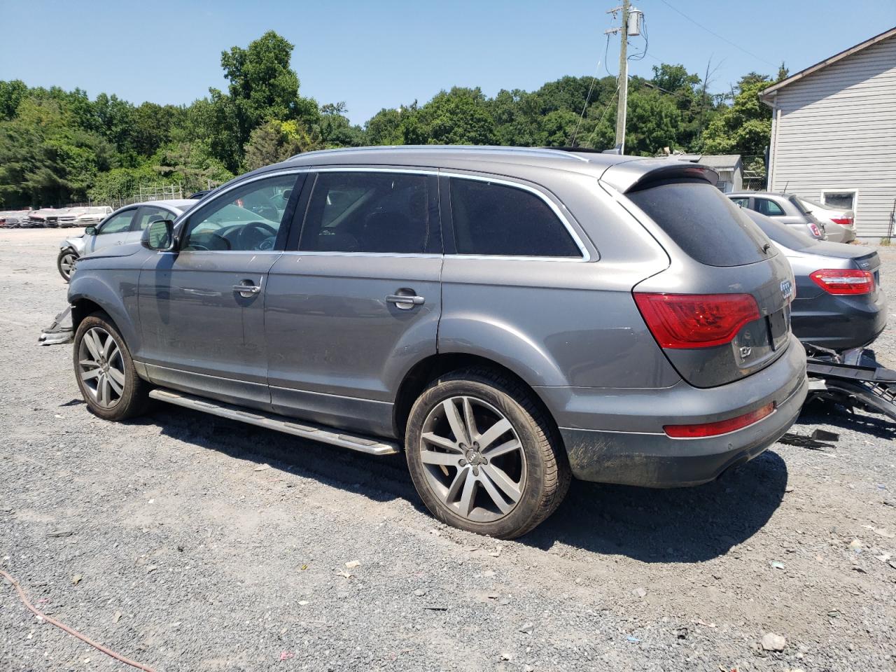 WA1LYAFE8AD005692 2010 Audi Q7 Premium Plus