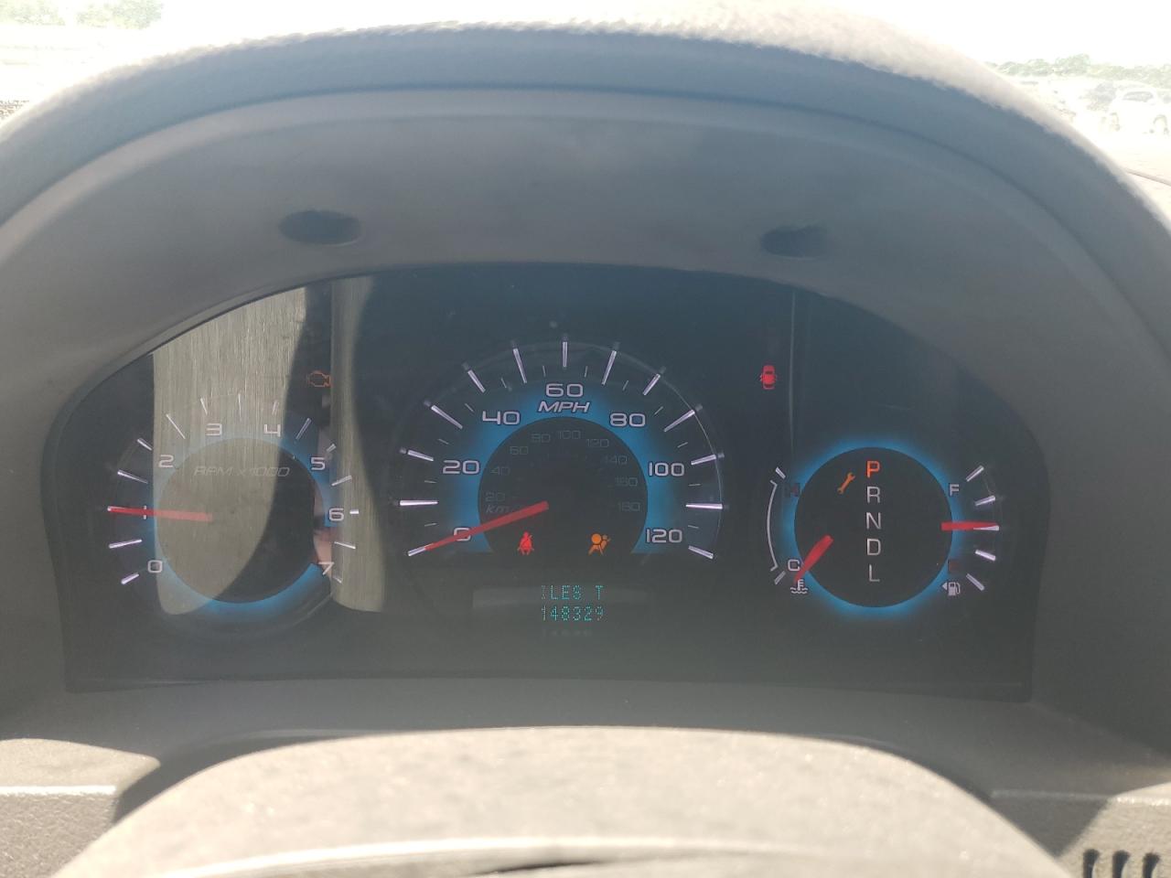 3FAHP0HA8BR221026 2011 Ford Fusion Se