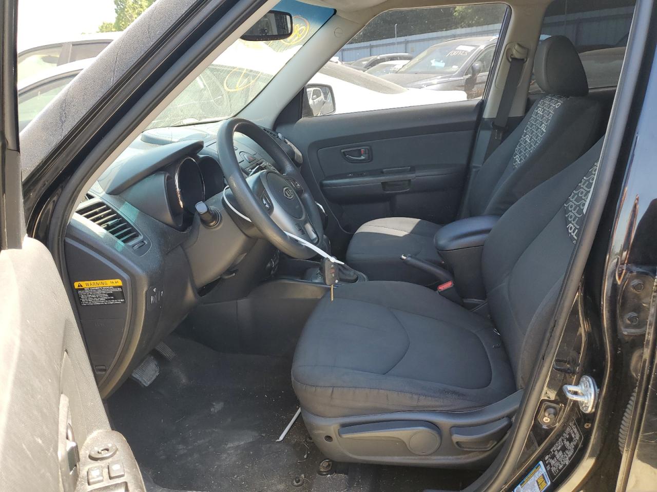 KNDJT2A23B7303257 2011 Kia Soul +