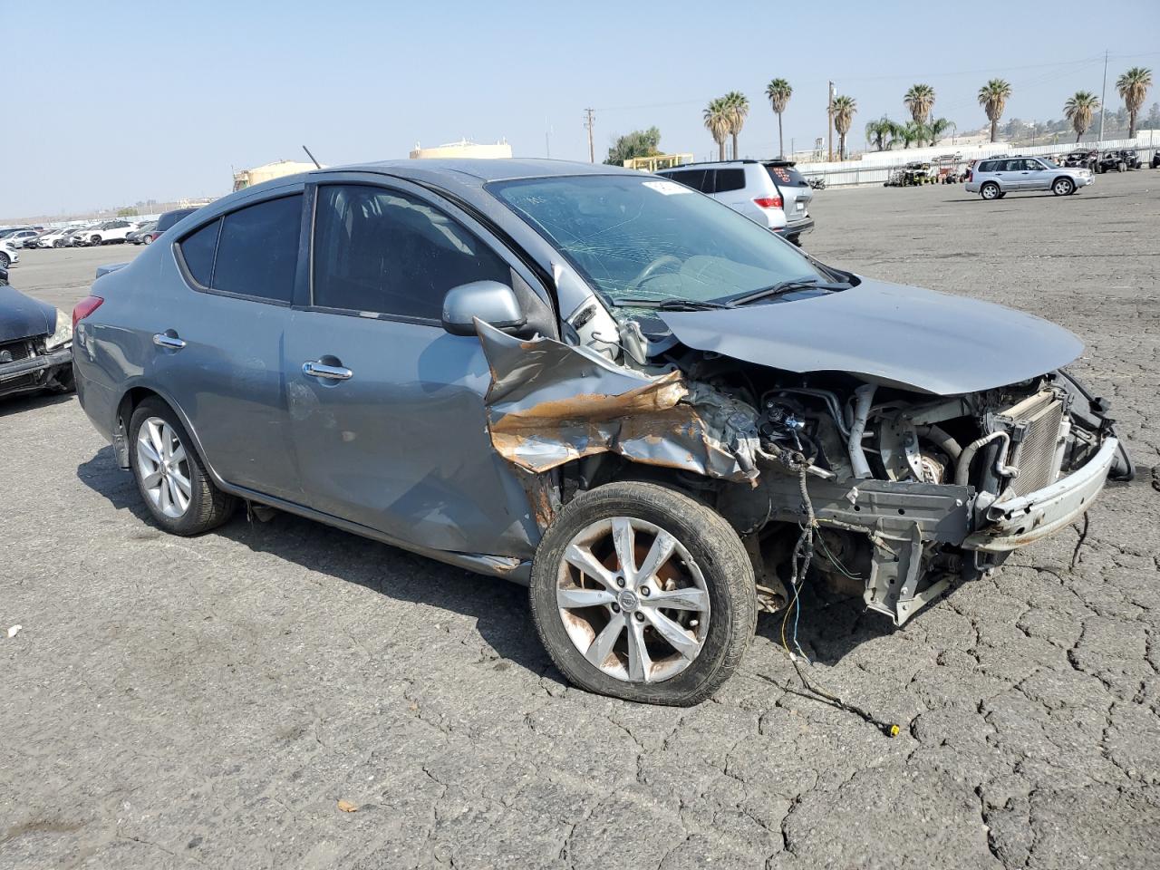 2014 Nissan Versa S vin: 3N1CN7AP2EL805451