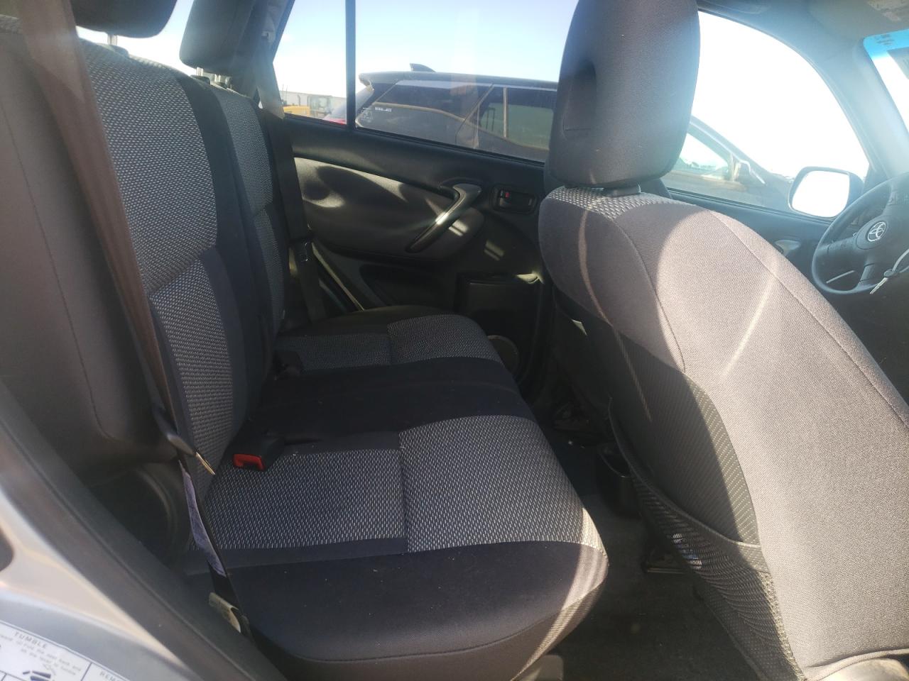 JTEHD20V640019779 2004 Toyota Rav4