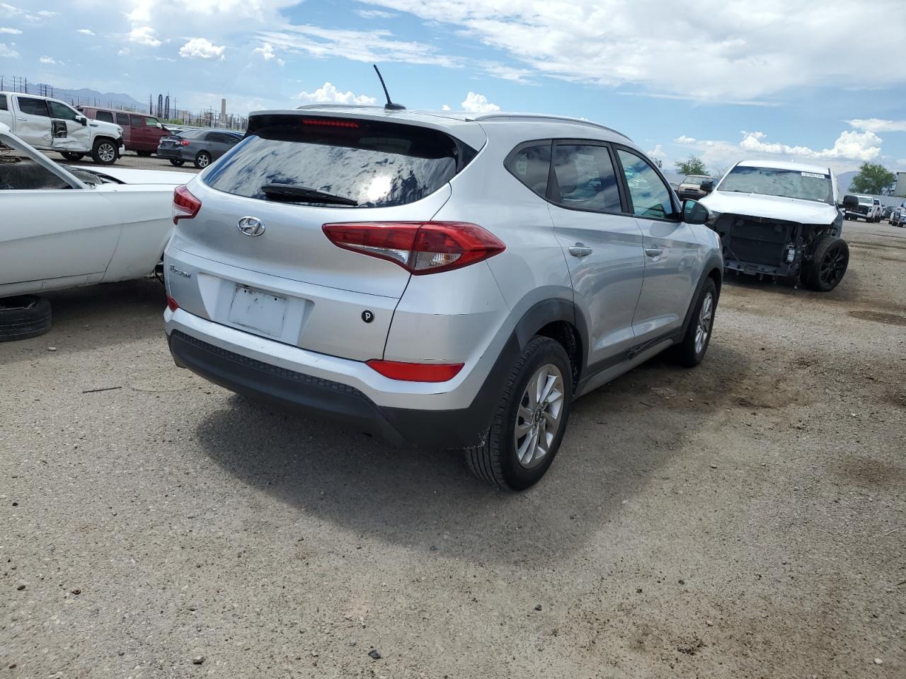 KM8J33A41HU274273 2017 Hyundai Tucson Limited