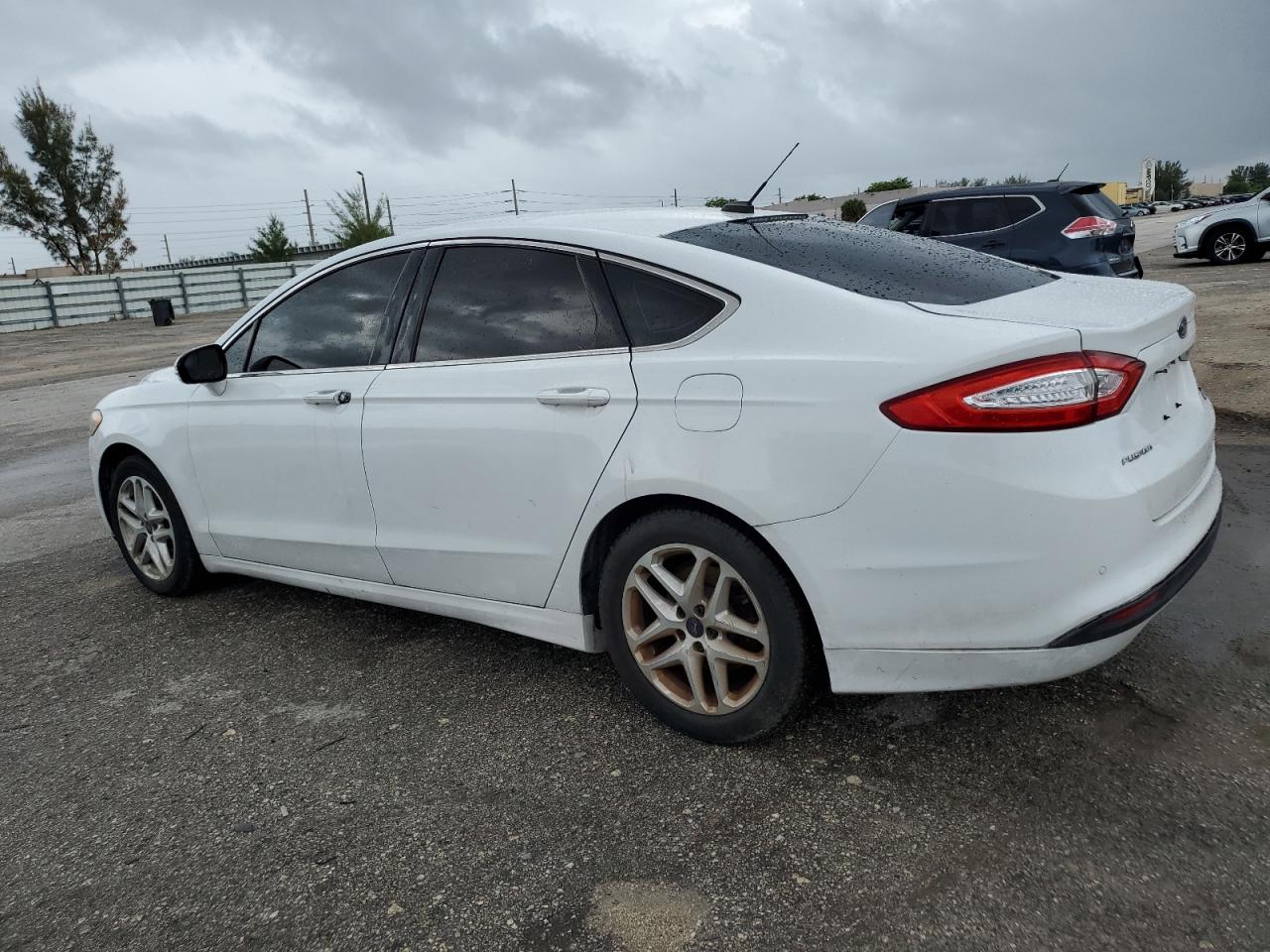 3FA6P0HD9ER282147 2014 Ford Fusion Se