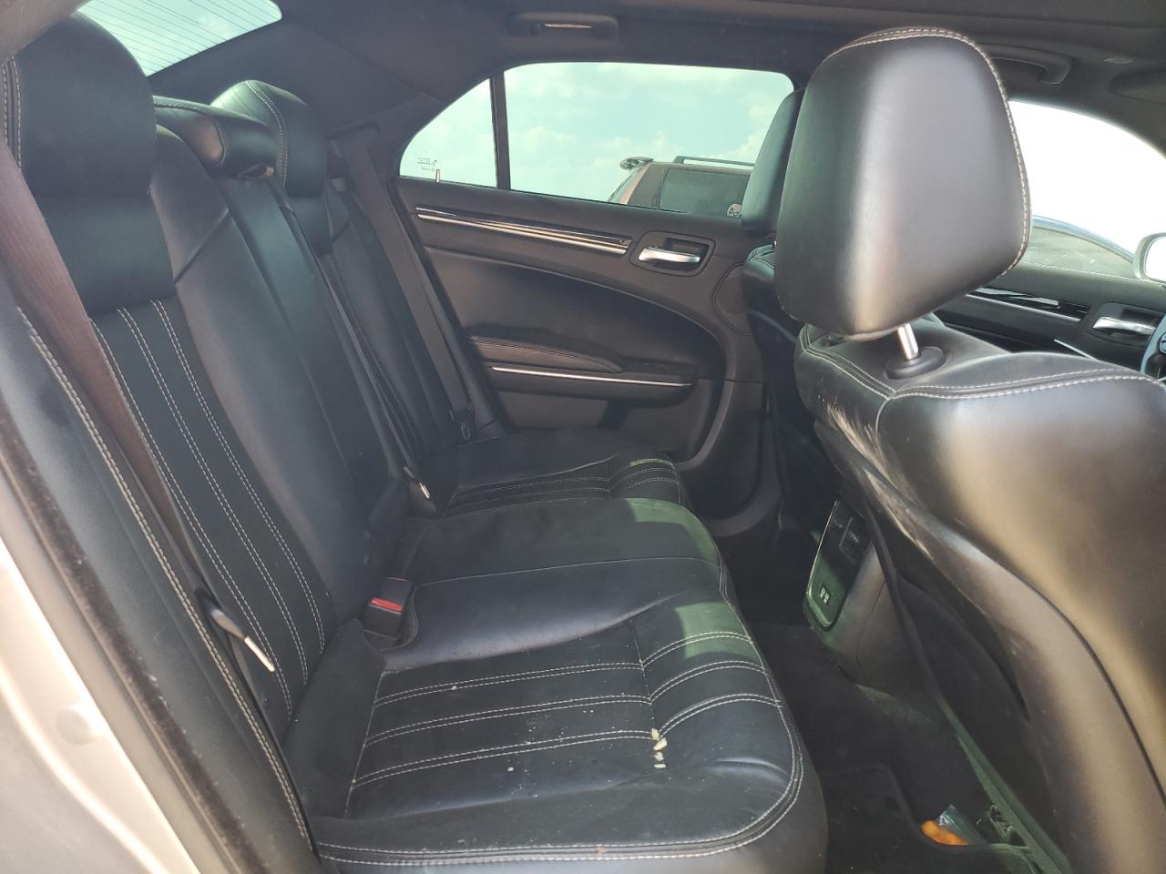 2C3CCABG8JH244601 2018 Chrysler 300 S