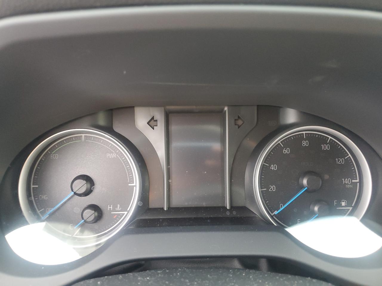 JTEAAAAHXMJ077143 2021 Toyota Venza Le