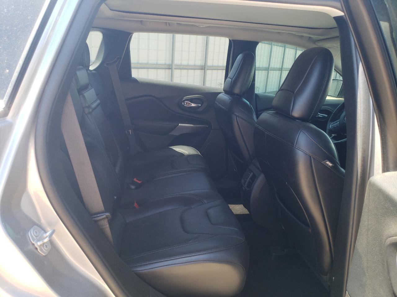 1C4PJMDN4KD147409 2019 Jeep Cherokee Limited