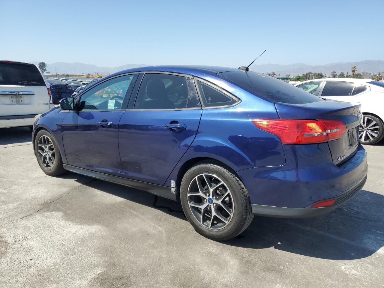 2017 Ford Focus Sel vin: 1FADP3H27HL219929