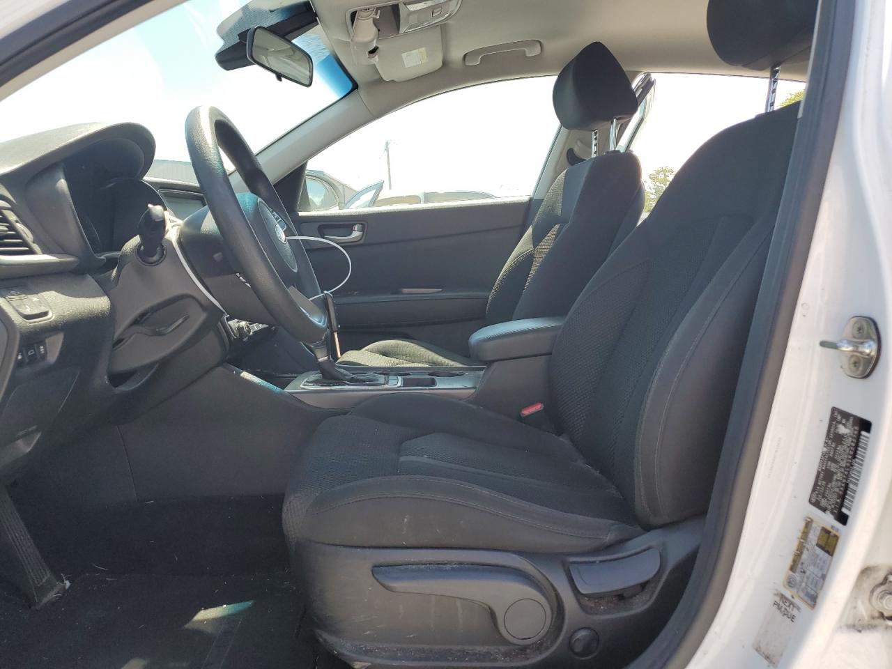 5XXGT4L35KG282768 2019 Kia Optima Lx