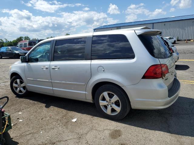 2V4RW3D18AR348491 2010 Volkswagen Routan Se