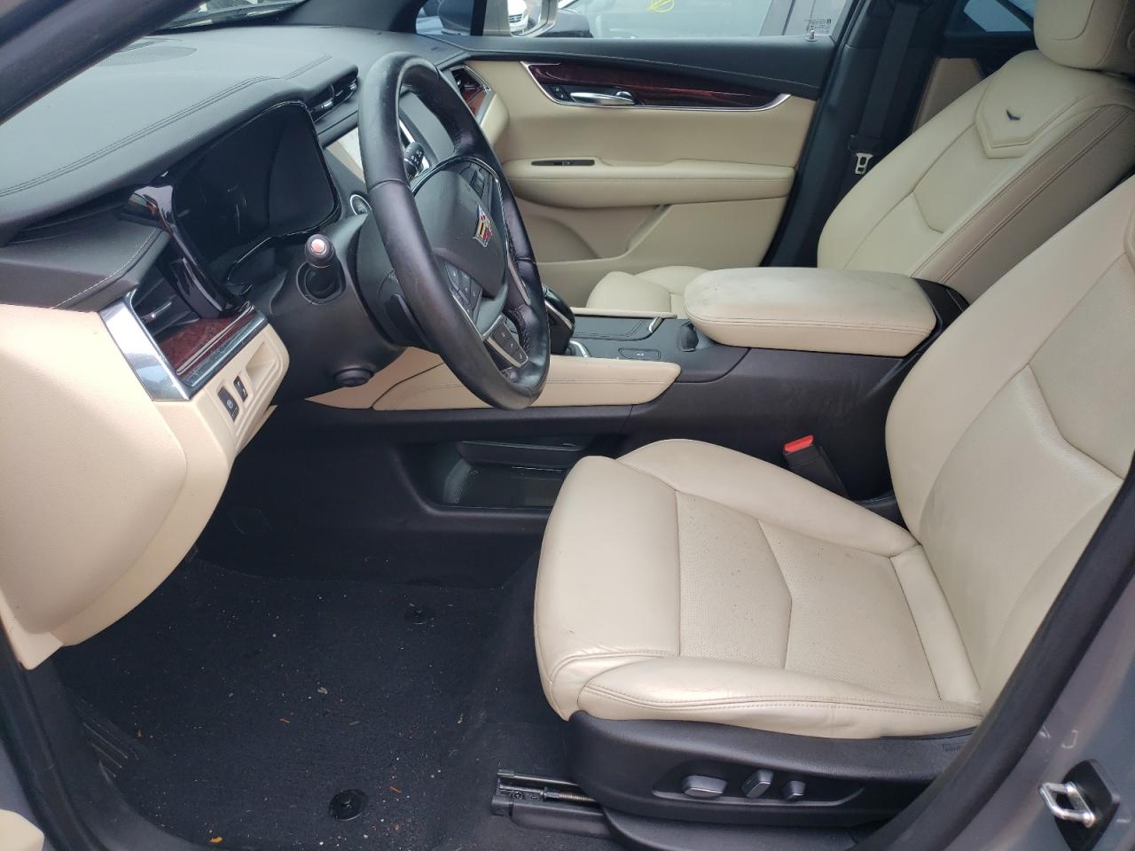 1GYKNCRS0KZ153907 2019 Cadillac Xt5 Luxury