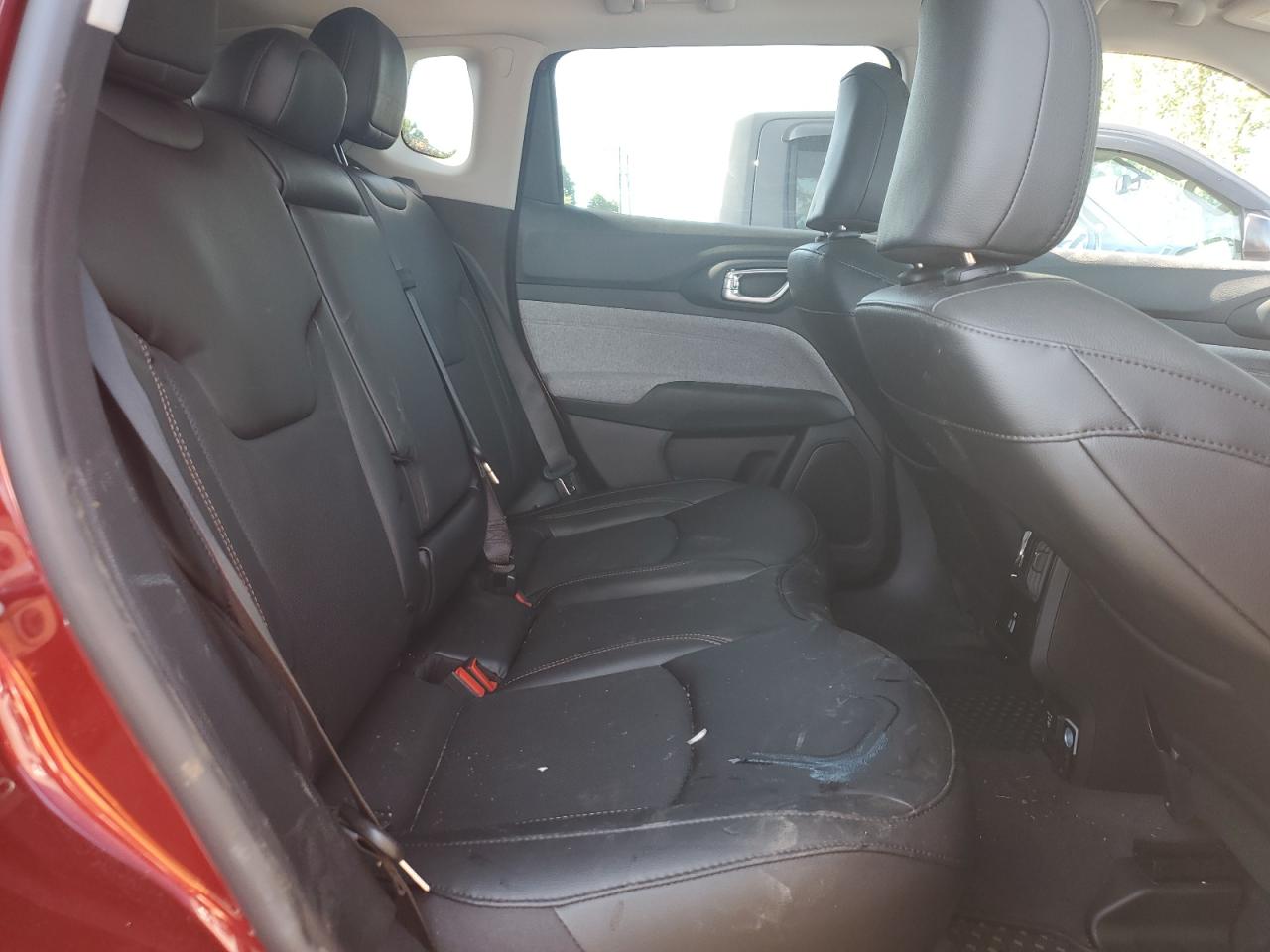 3C4NJDFB9NT201103 2022 Jeep Compass Latitude Lux