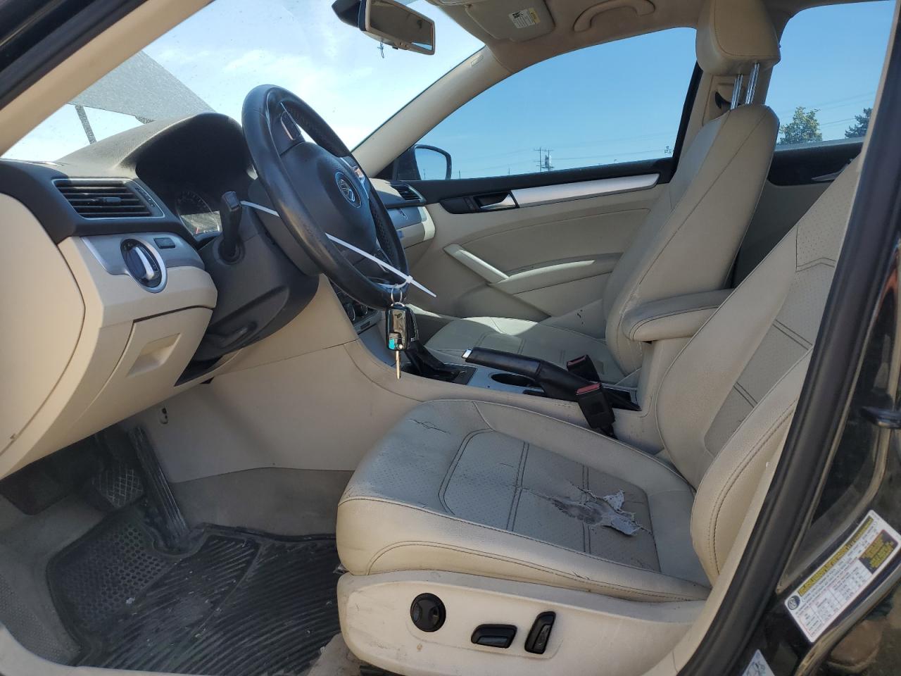 1VWBP7A31DC150741 2013 Volkswagen Passat Se