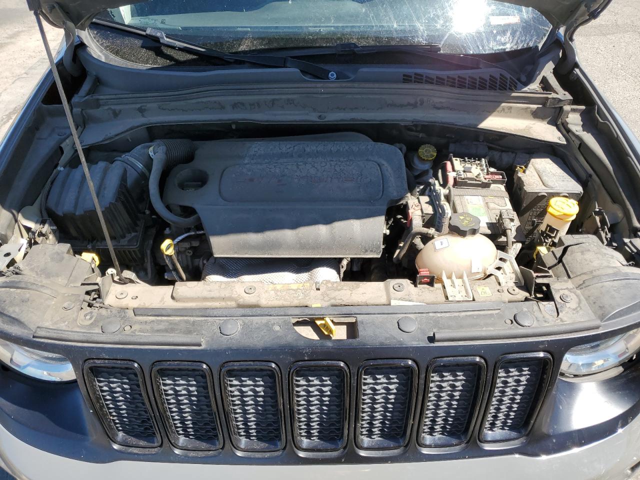 ZACNJABB8KPK65881 2019 Jeep Renegade Latitude